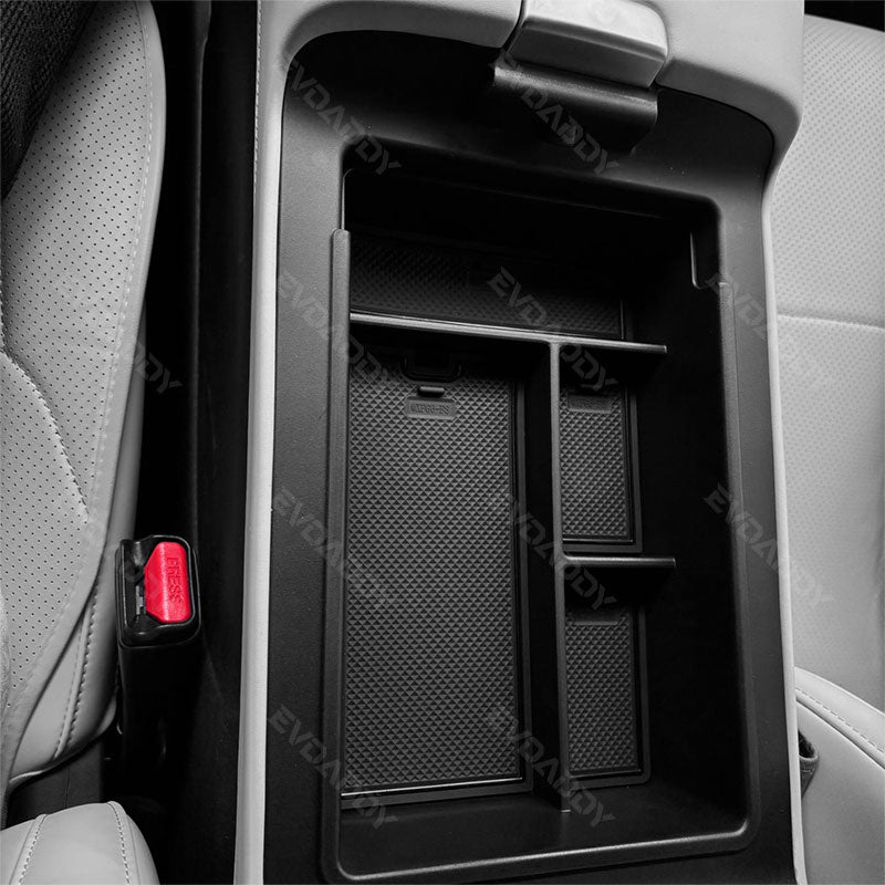 Centre Console Armrest Organizer For XPENG G6 (2024–2026)