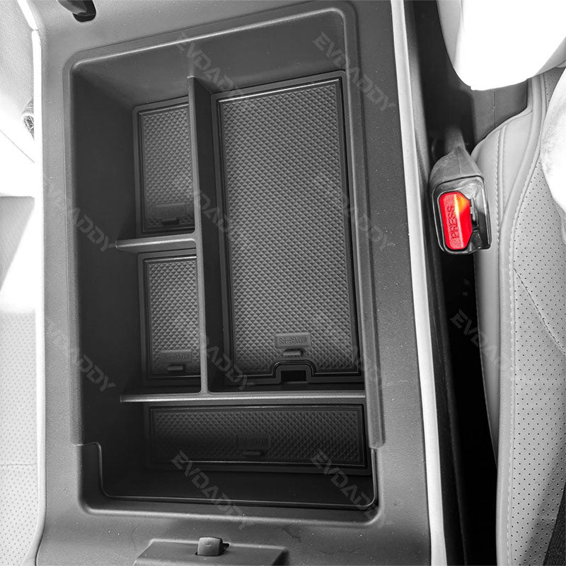 Centre Console Armrest Organizer For XPENG G6 (2024–2026)